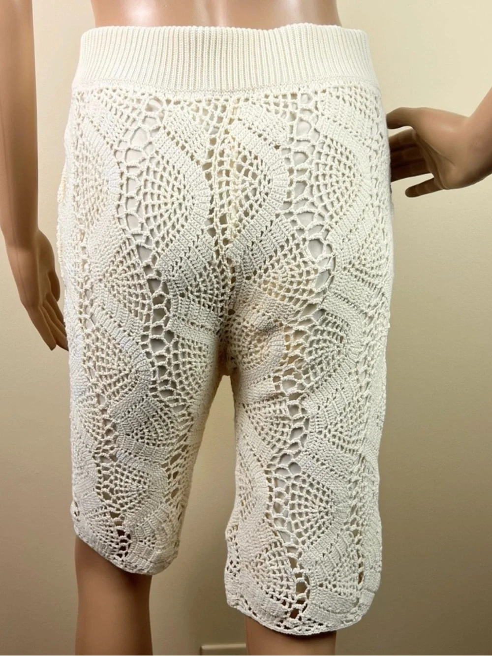 NEW HELMUT LANG REVOLVE CREAM CROCHET BERMUDA SHORTS